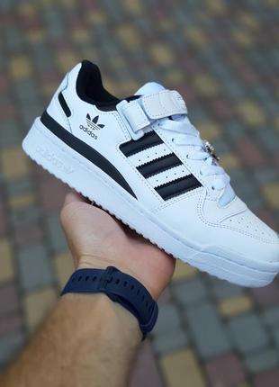 Кросівки adidas forum low білі з чорним3 фото