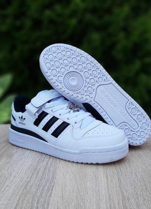 Кросівки adidas forum low білі з чорним10 фото