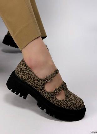 Трендовые туфли лоферы мэри джейн леопардовые замшевые на повышенной тракторной подошве3 фото