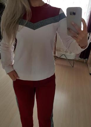 Спортивный костюм