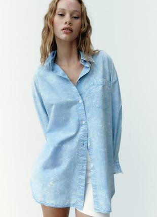 В наличии рубашка из хлопка с стираным эффектом