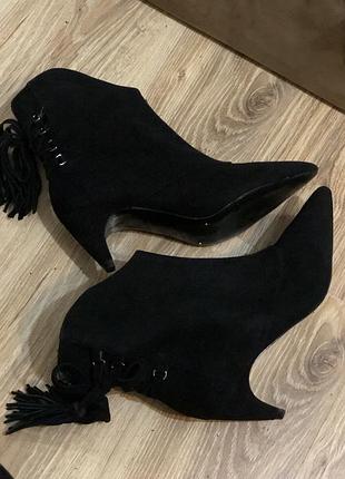 Ботільони zara kitten heels 37 розміру.