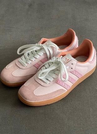 Прекрасные женские кроссовки adidas clover originals samba vegan og pink розовые