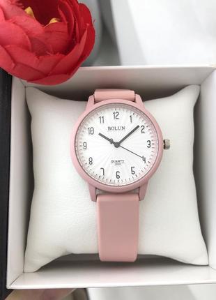 Часы женские пудра, силіконовий ремінець, софт тач, класичний годинник жіночий2 фото