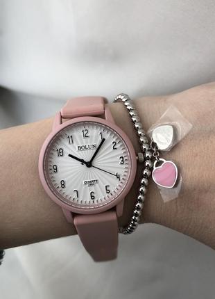 Часы женские пудра, силіконовий ремінець, софт тач, класичний годинник жіночий4 фото