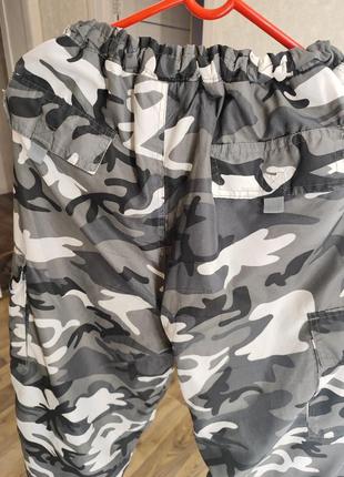 Мужские утепленные коммуфляжные брюки с карманами на флисе2 фото