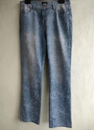 Оригинальные джинсы прямого кроя, с узором, принтом paola