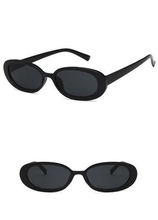 Модні сонцезахисні окуляри чорні вузькі ретро окуляри очки 70092 фото