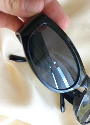 Трендові сонцезахисні окуляри чорні спортивні жіночі черные спортивные очки 70514 фото