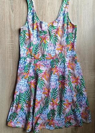 Летнее платье, сарафан с тропическим, цветочным принтом h&amp;m divided