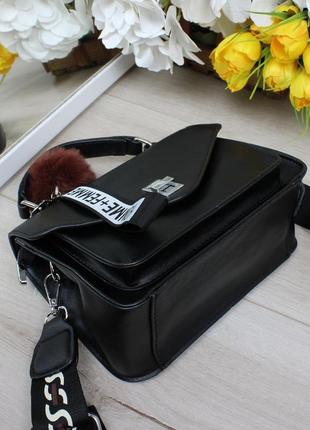 Мʼяка жіноча сумка в чорному кольорі комфортна модель на плече топ якості5 фото