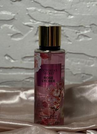 Парфумований  спрей для тіла та волосся victoria’s secret  rose lychee  оригінал