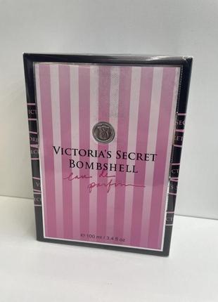 Victoria`s secret bombshell