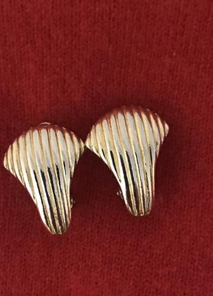 Большие клипсы имеют вес винтаж