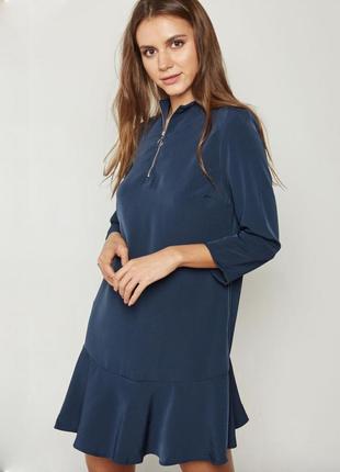 Синє плаття вільного крою