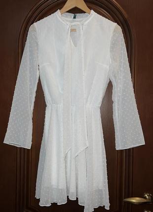 Белое платье нарядное xs-s