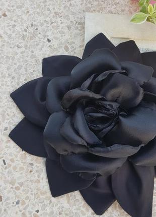 Вишукана  чорна квітка брошка 31 см.2 фото