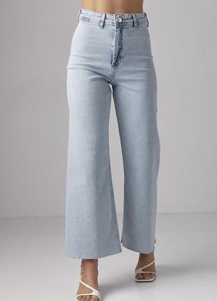Женские джинсы straight с необработанным низом с высокой посадкой голубые