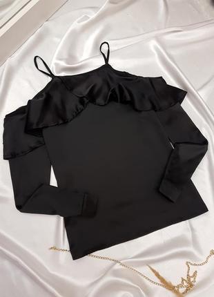Сатинова блуза з відкритими плечима boohoo9 фото
