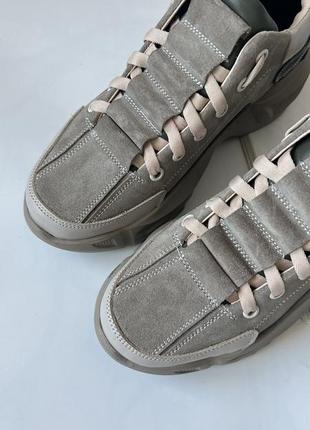 Замшеві шкіряні кросівки з натуральної шкіри замші на масивній підошві стильні жіночі боти черевики2 фото