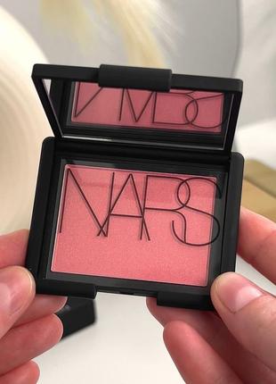 Культовые румяна nars blush в оттенке orgasm, полноразмерные 4.8g, новые