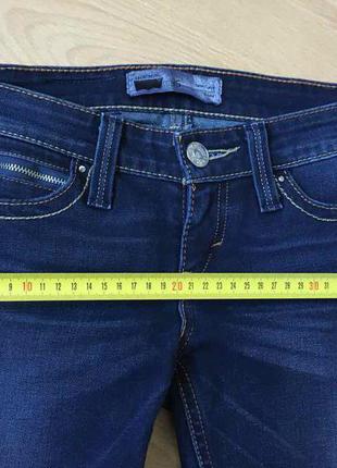 Cтрейчевые джинсы levis revel 25 р.  на средний рост.2 фото