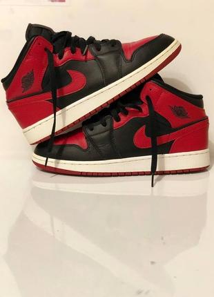 Кроссовки nike air jordan 1 mid2 фото