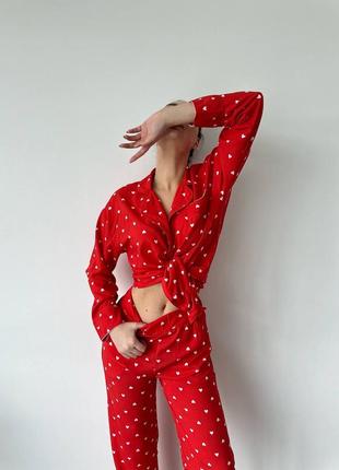 Женская атласная красная пижама в сердечко, сердце пижамный костюм рубашка и свободные брюки2 фото