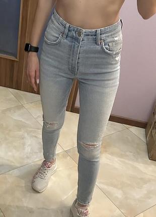 Zara. джинсы женские 36 размер1 фото