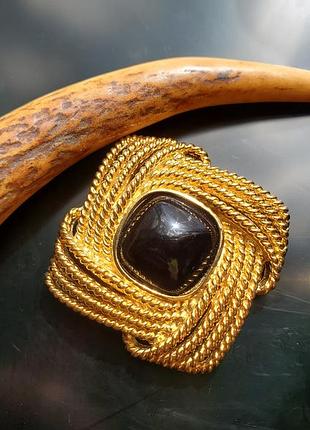 Trifari tm колекційна позолочена брошка, америка,60ті