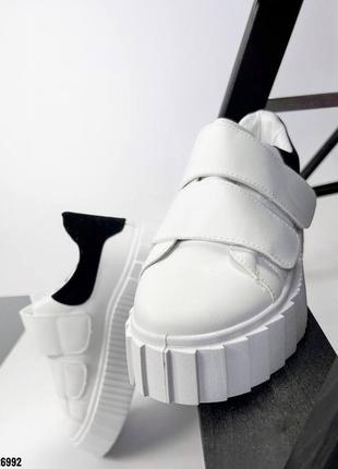 Кроссовки на липучках на платформе белые код 255