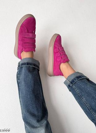 Рожеві фуксія жіночі кросівки кеди на липучках на потовщенній підошві з натуральної замші10 фото