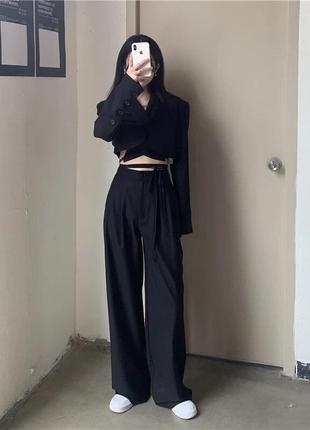 Костюм брючный черный стильный классический s m пиджак блейзер комплект модный 20246 фото