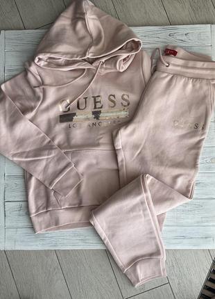 Костюм guess пудра xs  оригинал2 фото