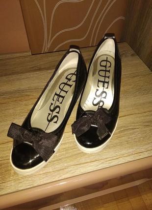 Туфлі👠