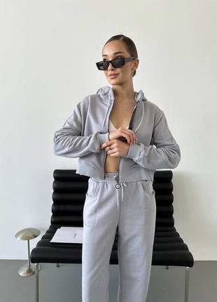 Костюм спортивный