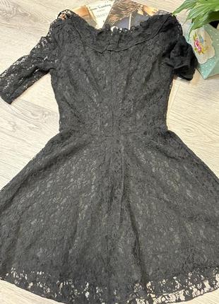 Черное гипюровое платье с вырезом каре платье в готическом стиле8 фото