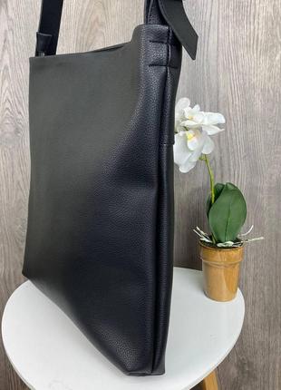 Велика жіноча сумка класична чорна формат а4, якісна та містка сумка для документів4 фото
