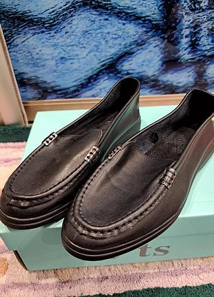 Продам женские кожаные макасины