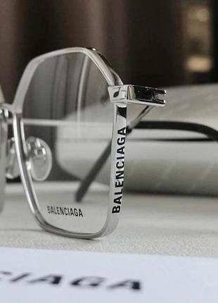 Очки в стиле balenciaga