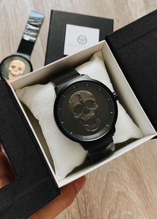 Большие мужские металлические наручные часы с черепом кварцевые черные в коробке5 фото