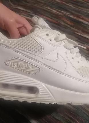 Кроссовки белые женские nike air max 40 р. оригинал.