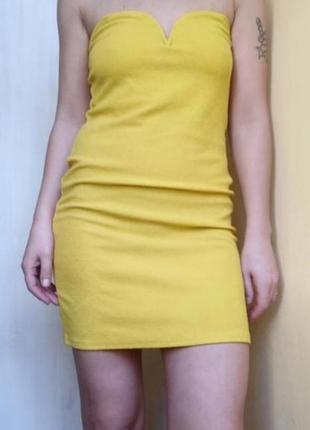 Короткое желтое платье мини-платье4 фото