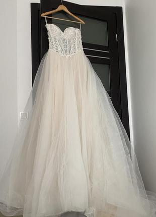 Неймовірна індивідуальна весільна сукня2 фото