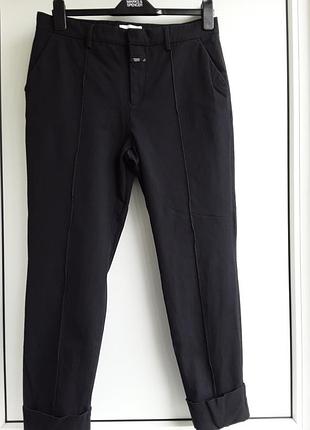 Closed брендовые черные брюки.италия