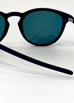 Сонцезахисні окуляри жіночі круглі в пластиковій матовій оправі з литими носоупорами4 фото