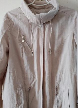 Куртка вітровка