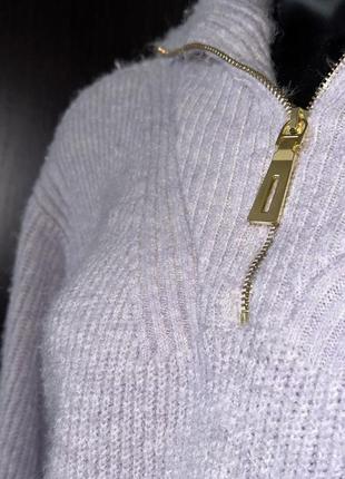 Базовый свитер с модным воротником9 фото