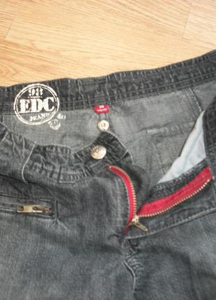 Стильные прямые джинсы от eds2 фото