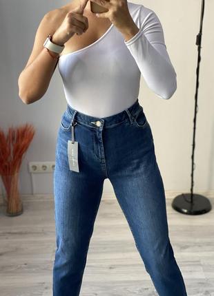 Крутые джинсы mom mint velvet5 фото
